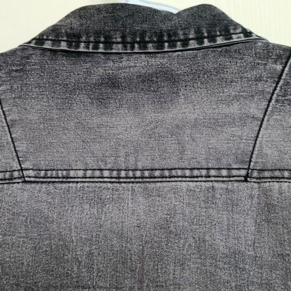 ⭐️3/$35 AIRWALK Denim Shirt NWOT - Picture 3 of 7